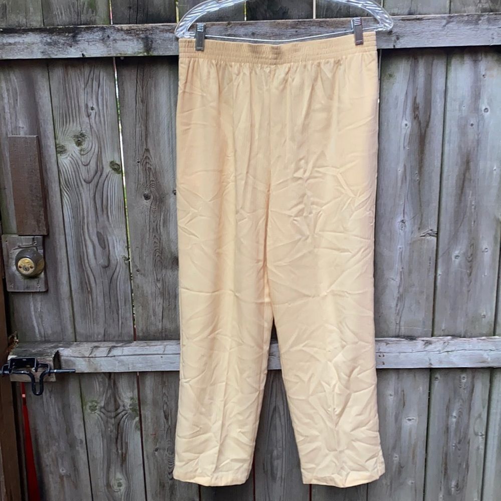 Alfred Dunner Stretch Waist Band pants sz. 10